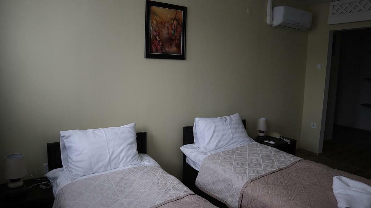 Szlovak Panzio Hotel Bekescsaba Ngoại thất bức ảnh