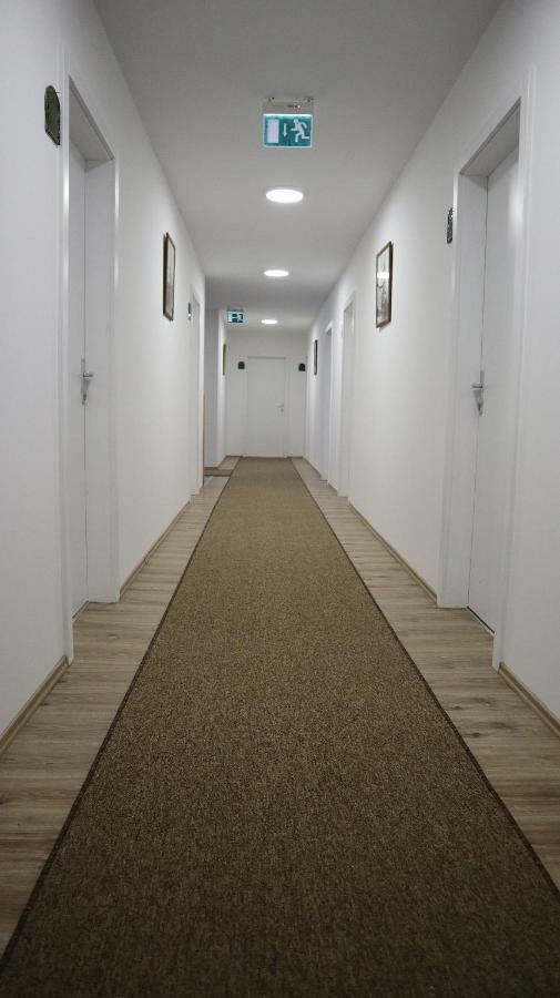 Szlovak Panzio Hotel Bekescsaba Ngoại thất bức ảnh